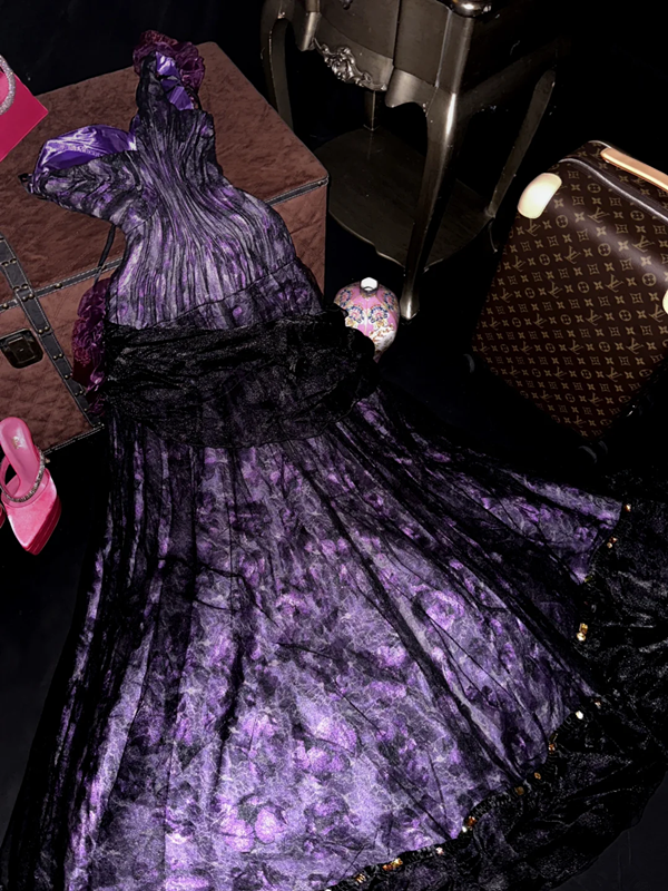 Green strapless, fitted waist, puffy princess-style long ball gown R7024