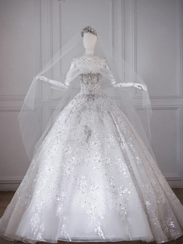 Elegant wedding dress with white bottom and bright diamonds, slim waist and puffy skirt R5868