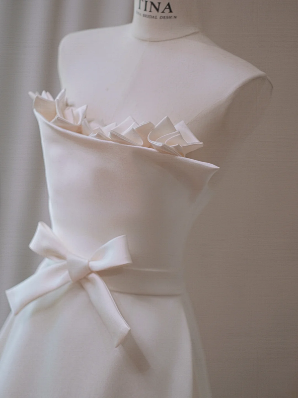 White satin tube top floral design waist slim A-line maxi bridal gown R5713