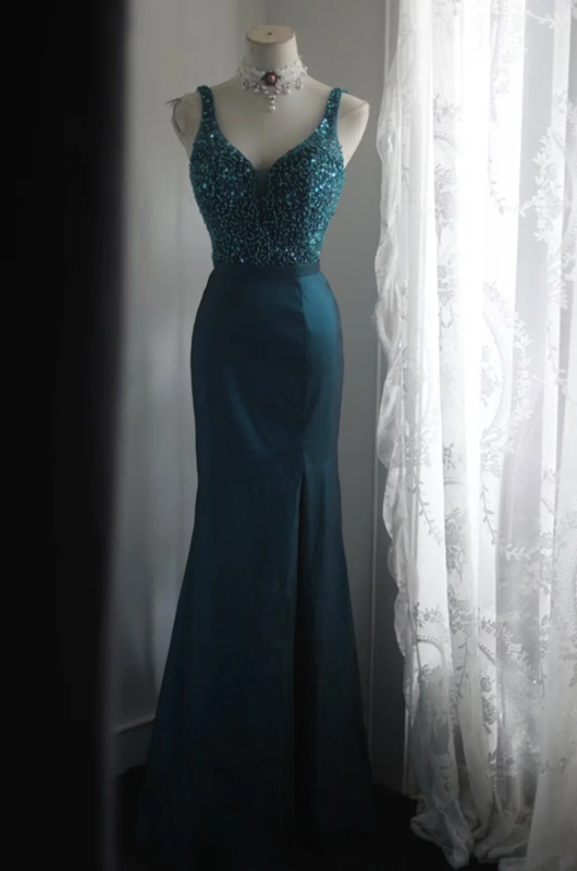 Dark green sequined halter-neck fitted long ball gown R6786
