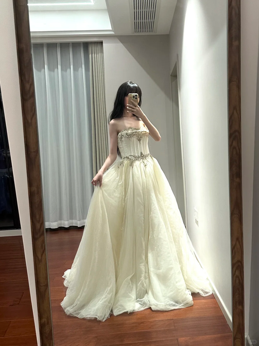 White strapless fitted long ball gown/bridal dress R8843