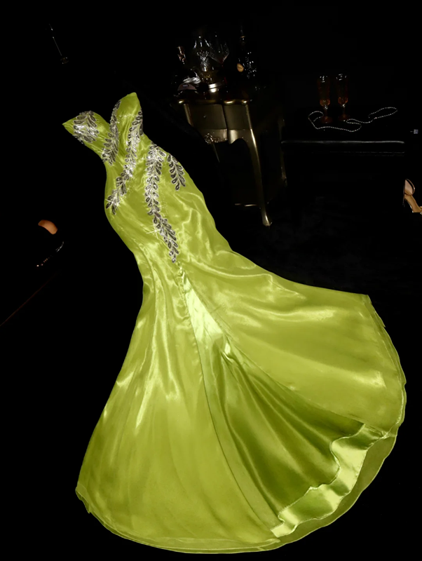 Yellow-green strapless, fitted, bodycon, mermaid-style long ball gown R6986
