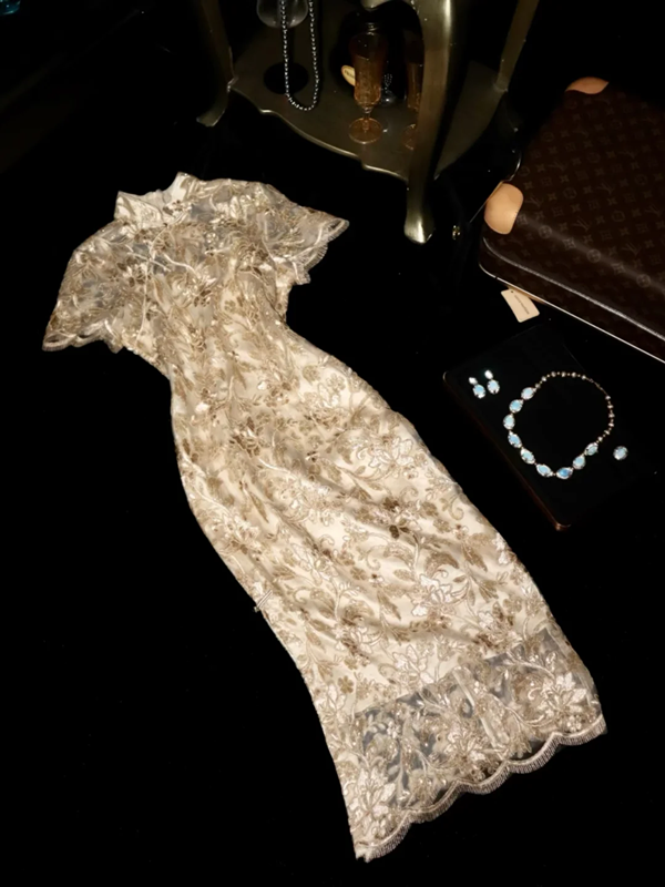 Champagne-colored, fitted, elegant, classic mid-length ball gown R6866