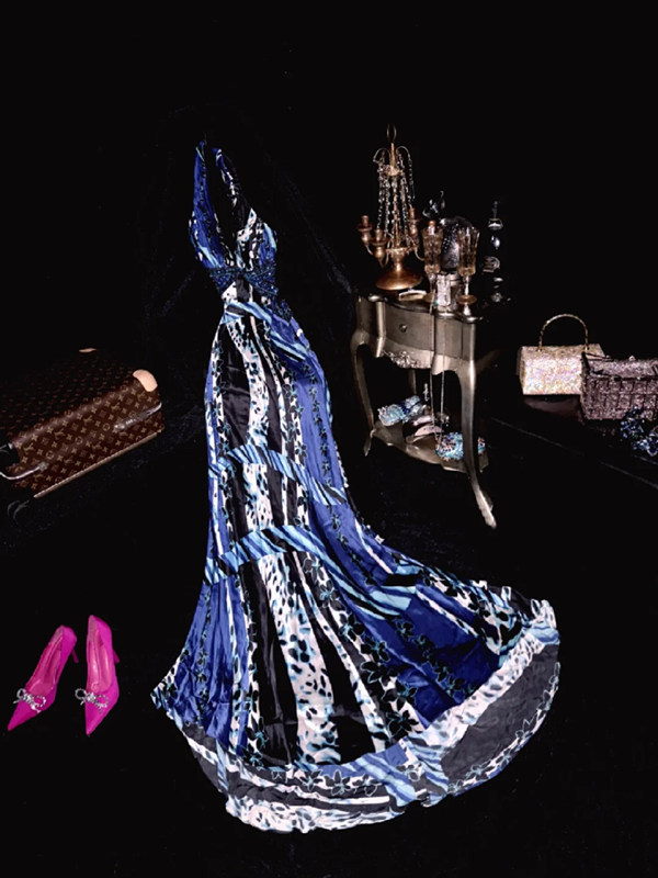 Blue halter neckline, sophisticated, fitted waist, elegant long ball gown R6947