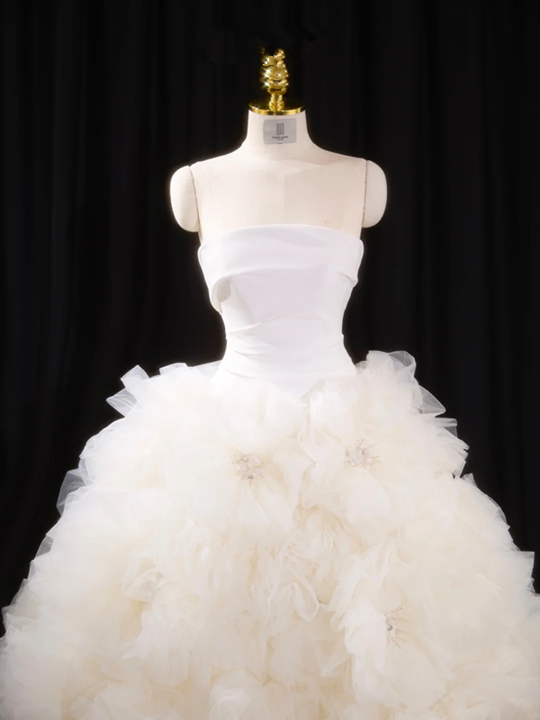 White strapless, fitted waist, full skirt, long ball gown, bridal dress R8905
