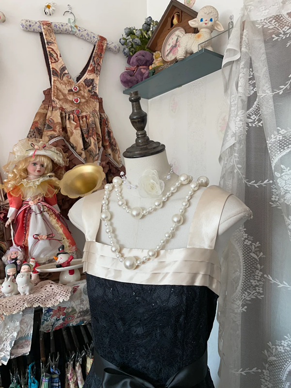 Tank top, fitted A-line lace mini skirt, ball gown R6269