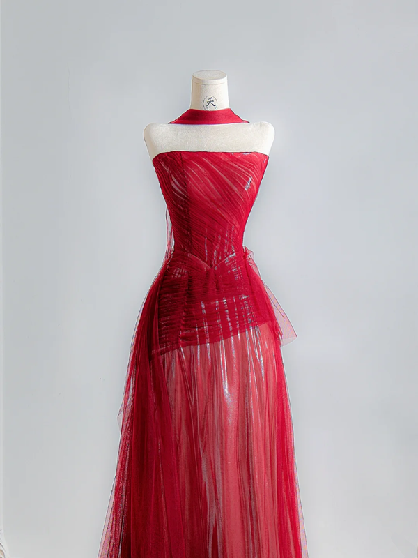 Red strapless, fitted, long, elegant ball gown/bridal dress R8135