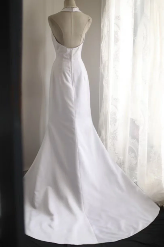 White halter-neck fitted long ball gown R6709