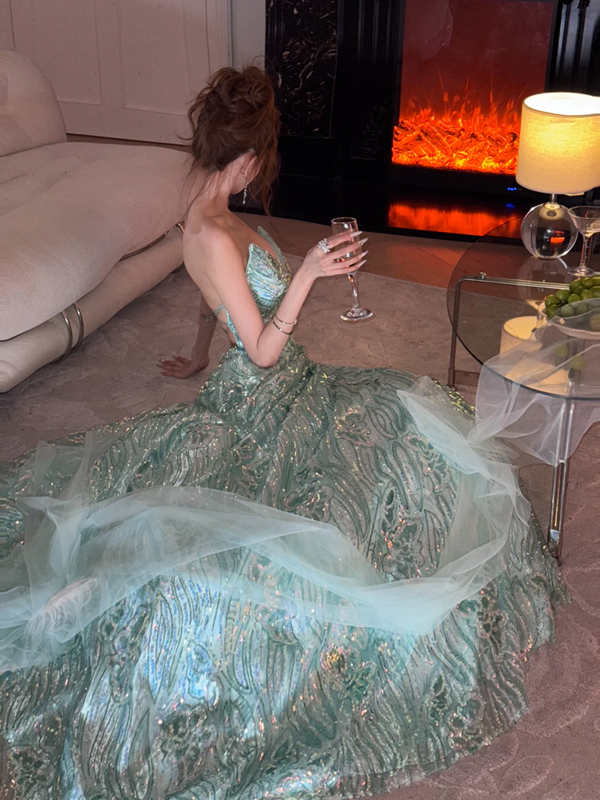 Light green strapless fitted waist sexy long ball gown R7068