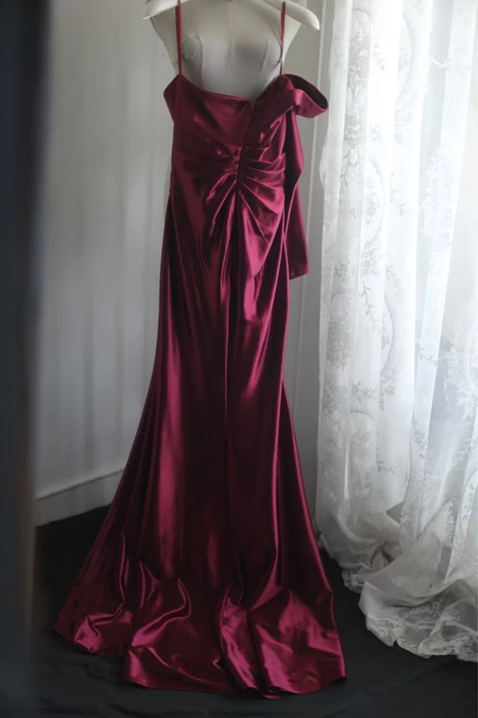 Deep red one-shoulder long-sleeved fitted satin ball gown, bridal dress R6828