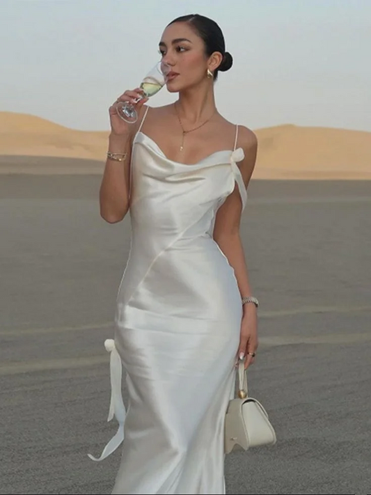 White halter-neck fitted long elegant ball gown R8661