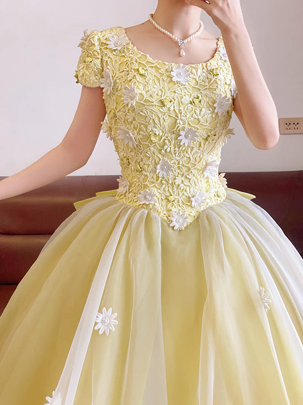 Pale Yellow Square-neck Waist-Cinched Puff-Skirt Ball Gown & Bridal Gown R7391