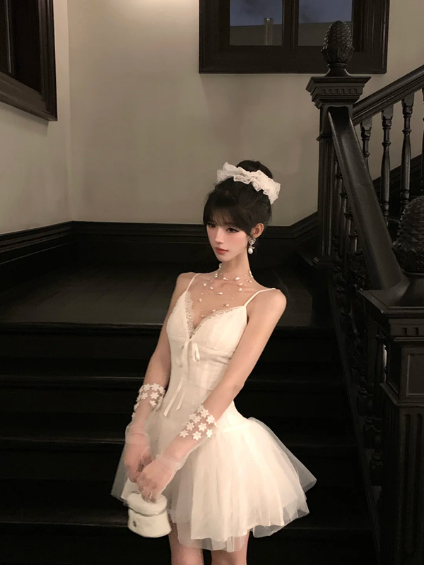 White halter sweetheart neckline waist slim fit tutu skirt homecoming dress R5059