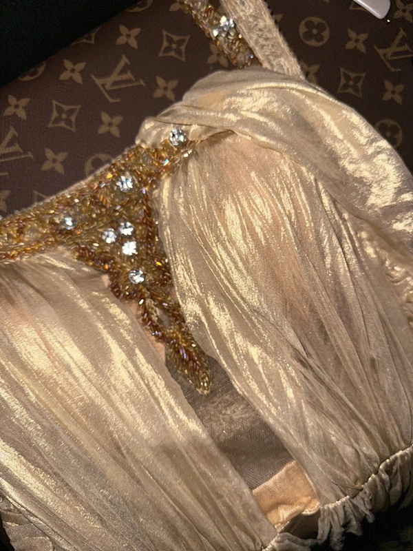 Champagne-colored halter-neck, sexy, high-waisted, elegant long ball gown R6949