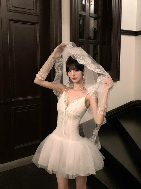 White halter sweetheart neckline waist slim fit tutu skirt homecoming dress R5059