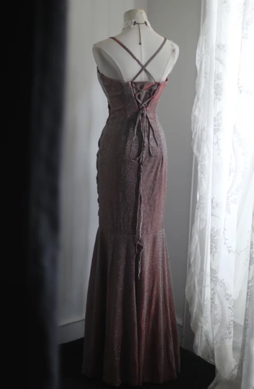 Dark red halter-neck, fitted, pleated, fishtail skirt, long ball gown R6751