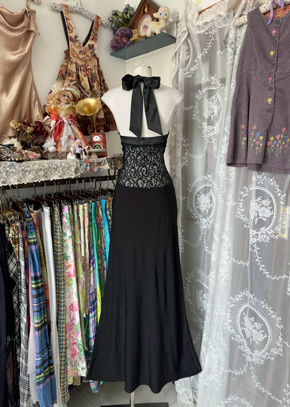 Black halter-neck, fitted, bodycon fishtail gown, ball gown R6311