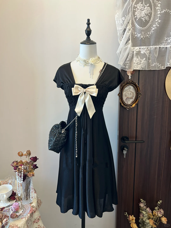Black short-sleeved bow-neck design high-waisted slim-fitting short skirt homecoming dress R4247