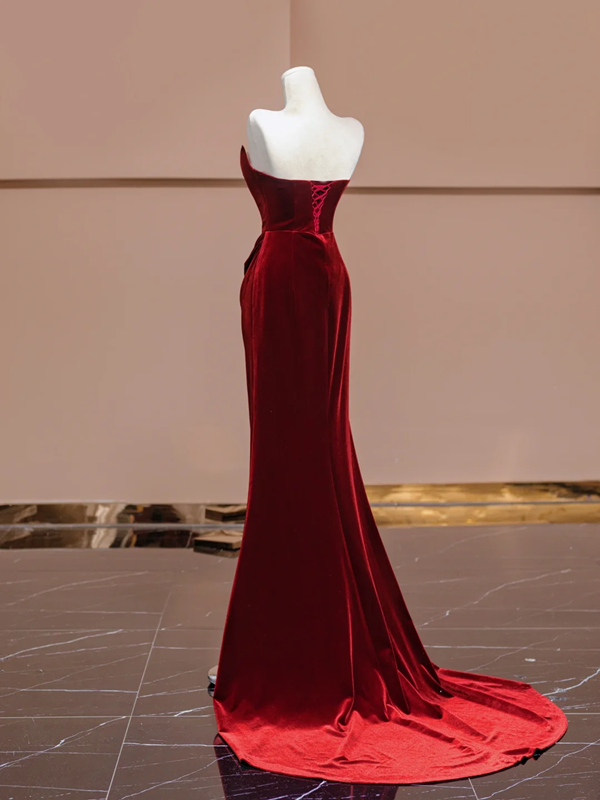 Red strapless, fitted, long, sexy ball gown/bridal dress R8358