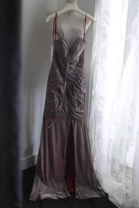 Dark red halter-neck, fitted, pleated, fishtail skirt, long ball gown R6751