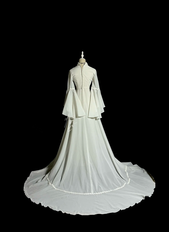 White, elegant, classic, fitted long ball gown R6631