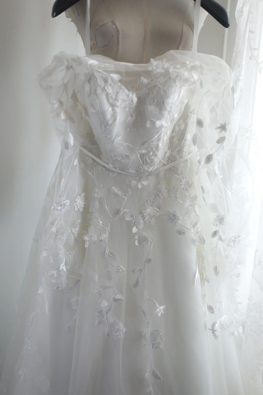 White sheer printed long-sleeved fitted ball gown R6790