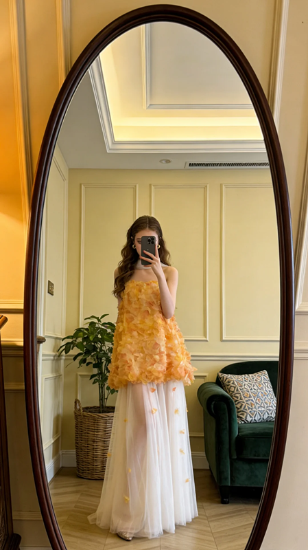 Yellow top paired with a white skirt for a ball gown R8698