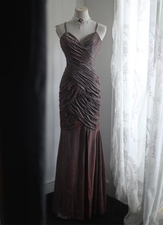 Dark red halter-neck, fitted, pleated, fishtail skirt, long ball gown R6751