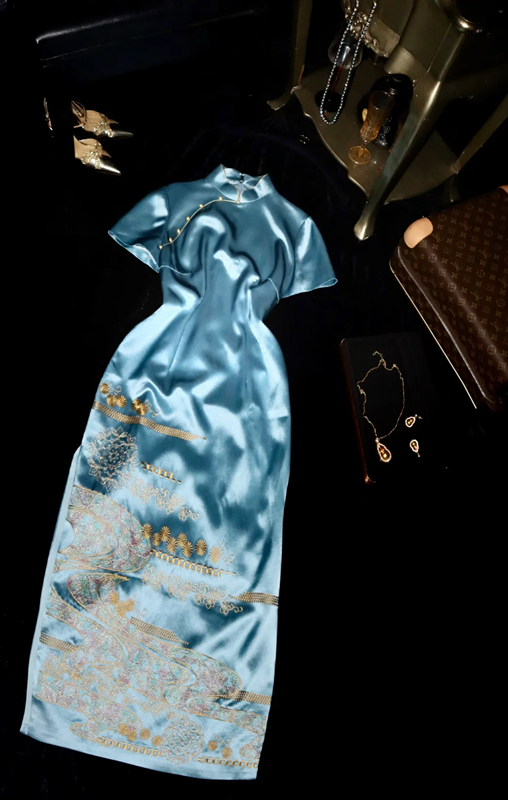 Light blue fitted floral print midi ball gown with a classic, elegant style R6869