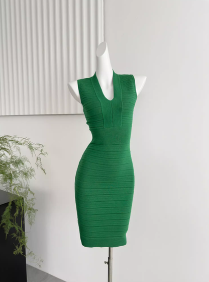 V-neck sleeveless knitted dress, elegant and slim, hip-hugging, high-end vest dress R0284