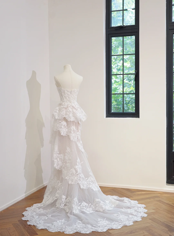 White strapless, fitted waist, lace floral sexy long ball gown, bridal dress R8483