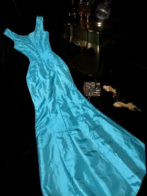 Lake blue halter-neck fitted long ball gown R6991