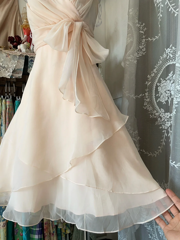 Apricot pink halter-neck mini dress with a fitted waist, a ball gown R6272