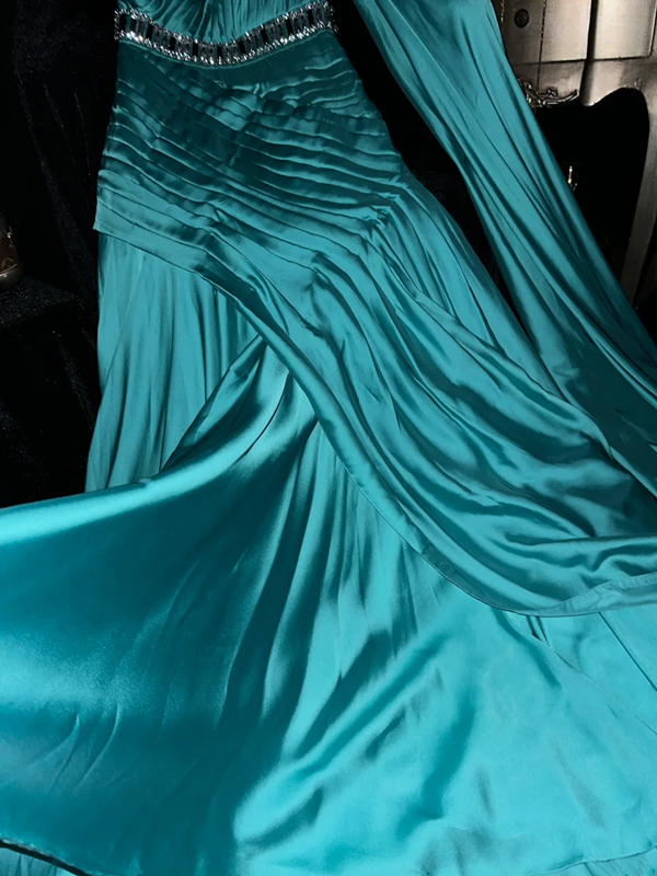 Lake blue, off-shoulder, pleated, fitted, elegant long ball gown R6911