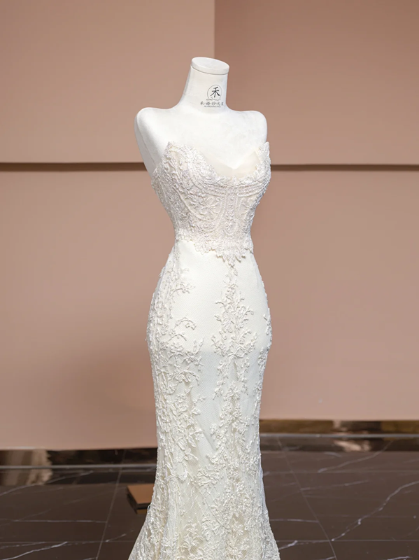 Off-white strapless, fitted, bodycon mermaid-style long gown, elegant ball gown, bridal dress R8330
