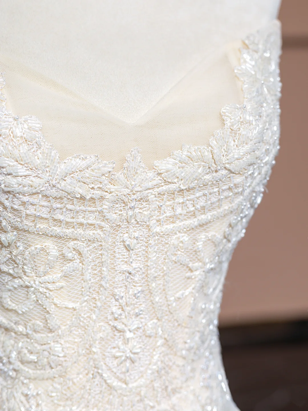 Off-white strapless, fitted, bodycon mermaid-style long gown, elegant ball gown, bridal dress R8330