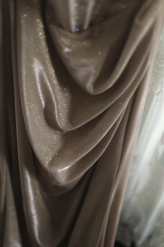 Champagne-colored halter-neck fishtail top, fitted long ball gown R6752