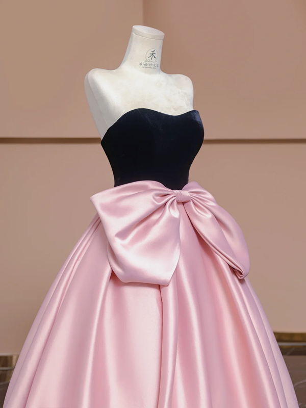 Black strapless bodice with a fitted waist and pink tulle skirt, a ball gown/bridal dress R8359
