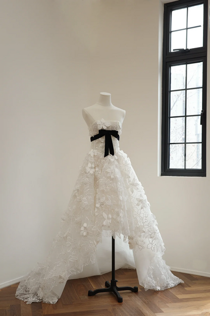 White lace strapless fitted waist floor-length ball gown/bridal dress R8543