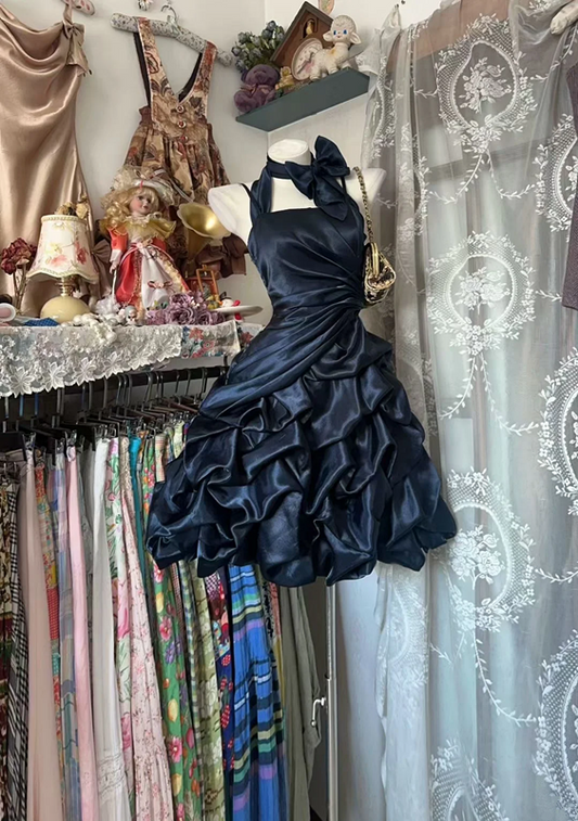 Dark blue halter neck fitted waist slim-fitting ball gown with a full skirt R7584