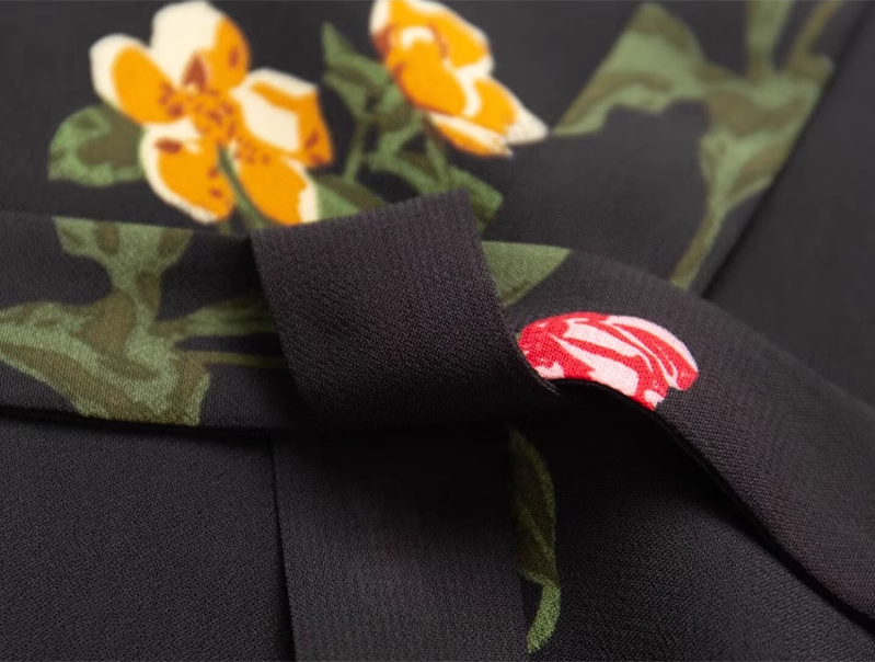 2025 summer new black floral waist slimming small flying sleeves holiday dress R0953