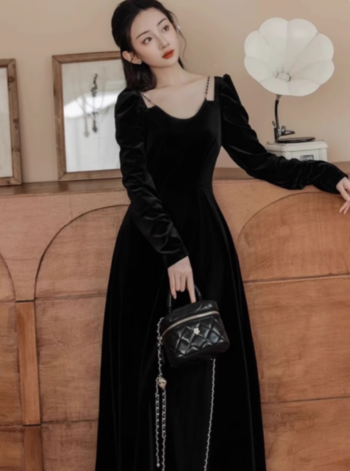 Velvet long-sleeved dress black retro high-end temperament suspender long skirt A-line dress R1530