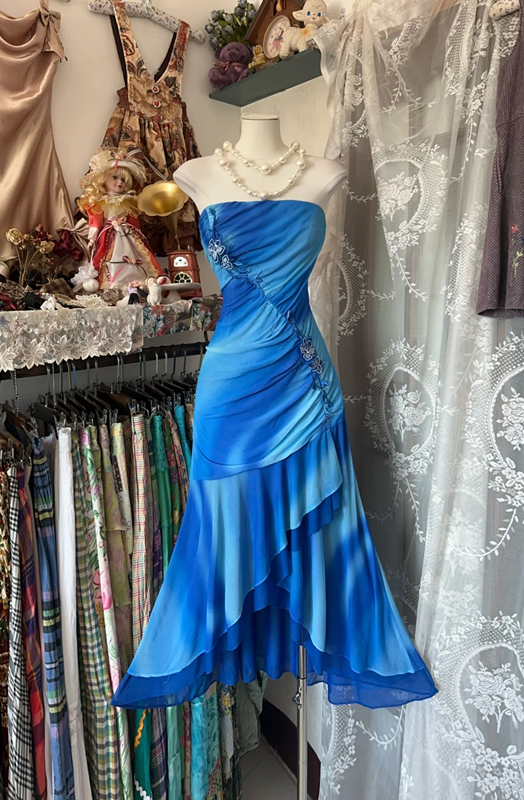 Gradient blue strapless, fitted, fishtail gown, ball gown R6352
