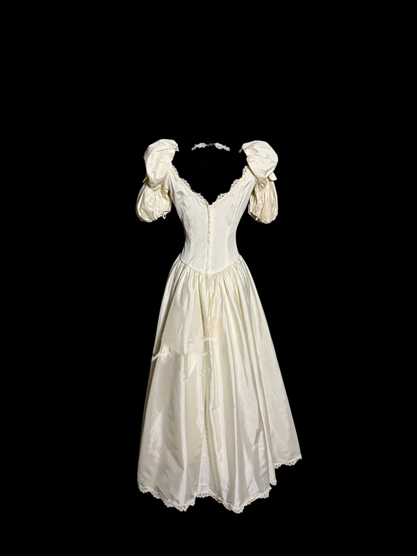 Apricot-colored, puff-sleeved, fitted, mid-length ball gown with a classic elegance R6673