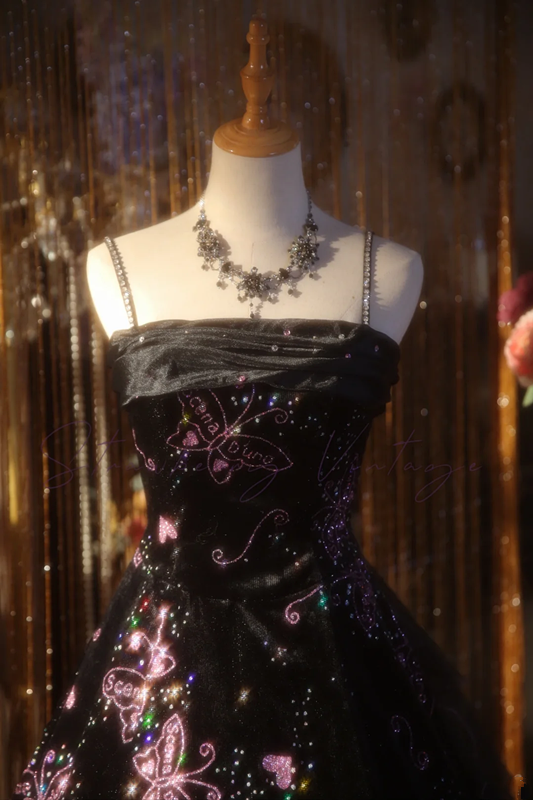 Black Spaghetti Strap Waist-Cinched Vintage Floral Puff-Skirt Ball Gown R7394