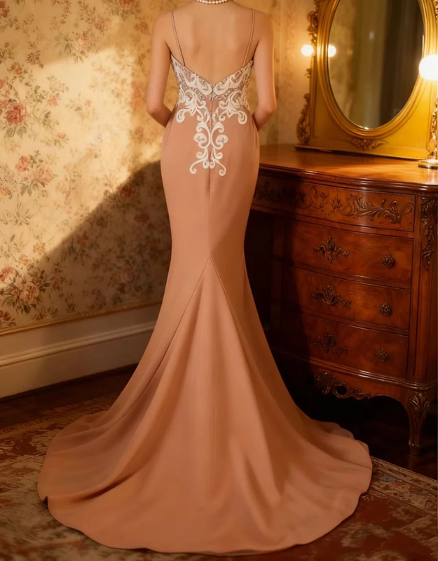 Light pink halter-neck embroidered fitted waist bodycon long ball gown R6713