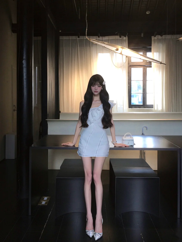 White one-shoulder design, slim waist, A-line short skirt, homecoming dress R5062