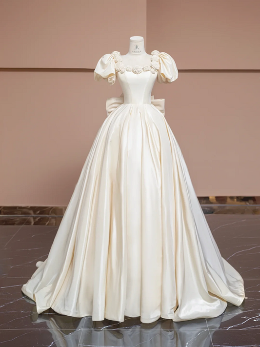 Light apricot-colored square-neck, fitted waist, full skirt, vintage-style long ball gown, bridal dress R8302