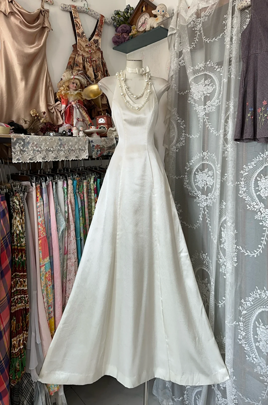 White halter neck satin waist slim fit A-line temperament sexy long skirt ball gown R6194