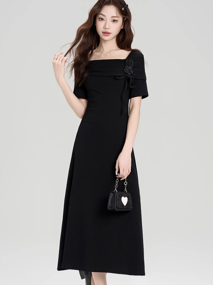 French Hepburn style square collar temperament dress waist slimming little black dress R2401